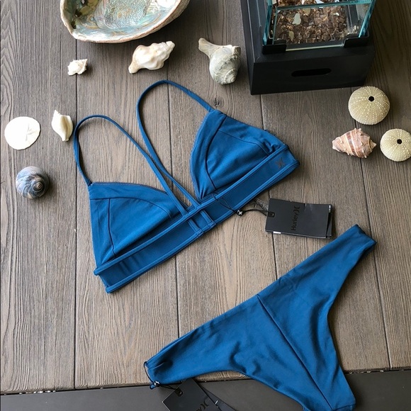 Hurley bikini - Picture 4 of 6